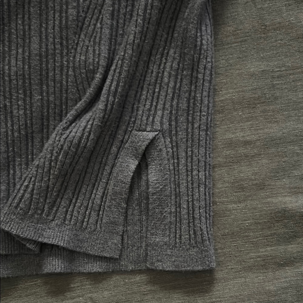 Gray Ribbed Tube Top - Picture 3 of 3